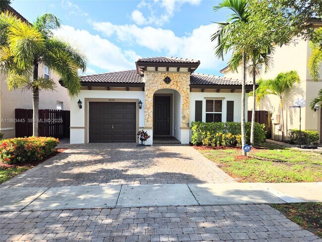 Building Photo - 2274 NE 3rd Ct