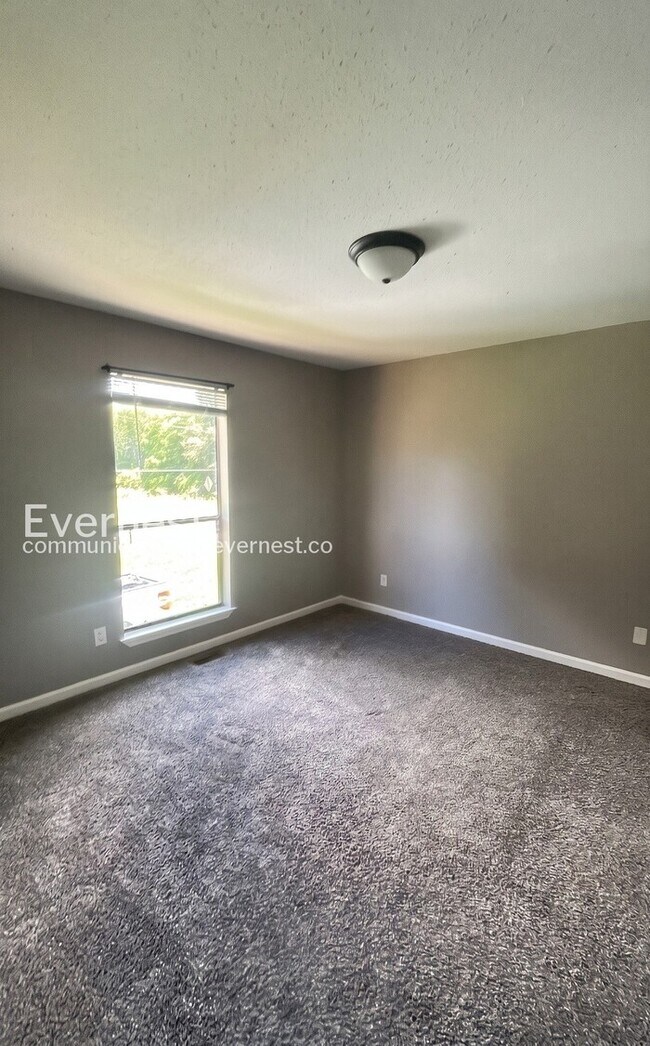 Photo - 8025 Marsh Mountain Rd