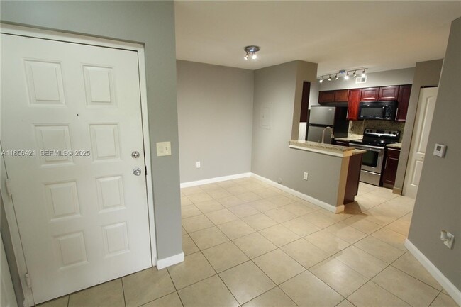 Photo - 2850 N Oakland Forest Dr Unit 107