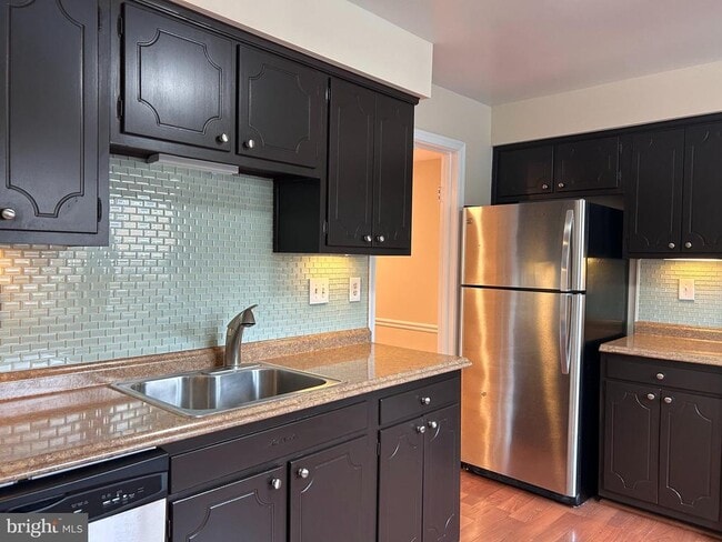 Building Photo - 9105 Suede Ct