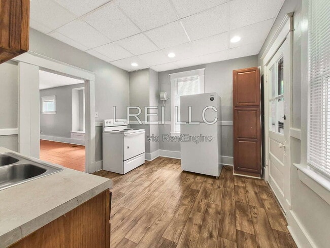 Photo - 210 N 38th St