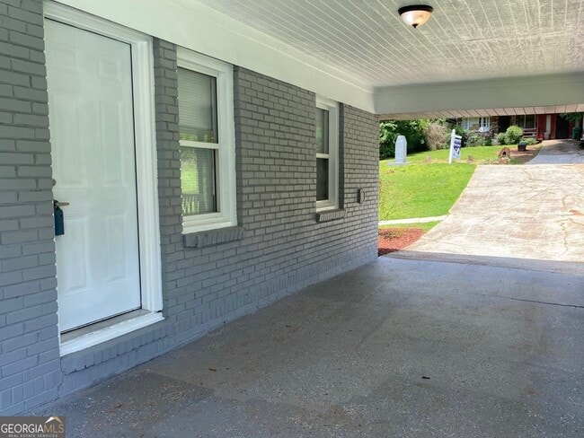 Photo - 2107 Garden Cir