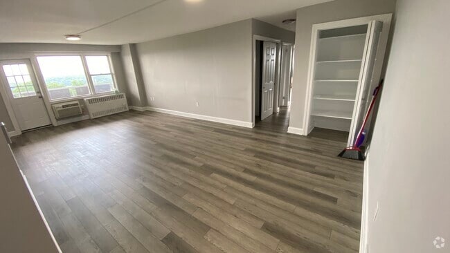 Building Photo - 1841 Central Park Ave Unit 1841 Central Park Ave Rental