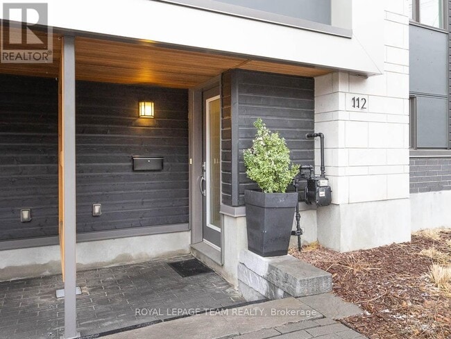 Photo - 112 Greenfield Ave