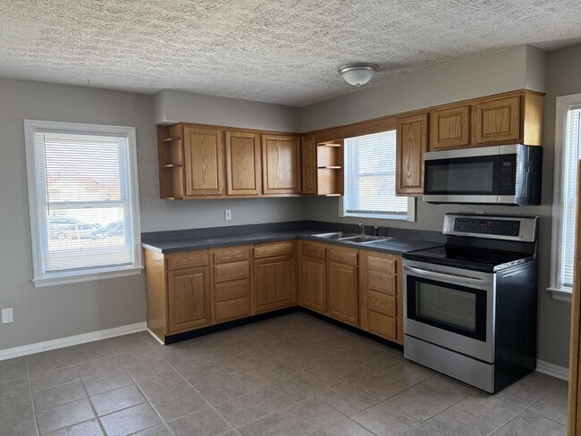 Photo - 1733 Bachmann Dr Unit Apt 2