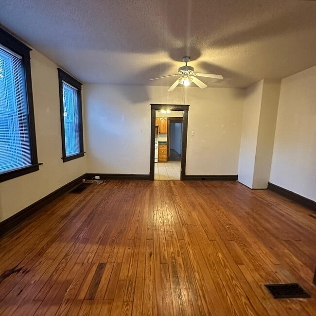 Building Photo - 4666 Rosa Ave Unit A