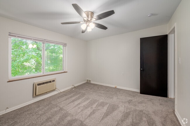 Town Home - 3BD, 1.5BA - 1,168SF - Primary Bedroom