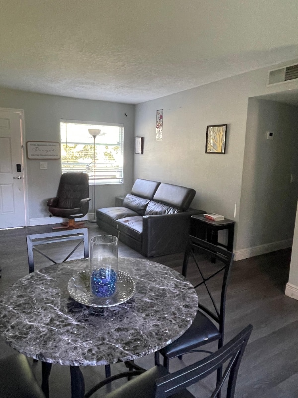 Photo - 5525 Lunsford Dr