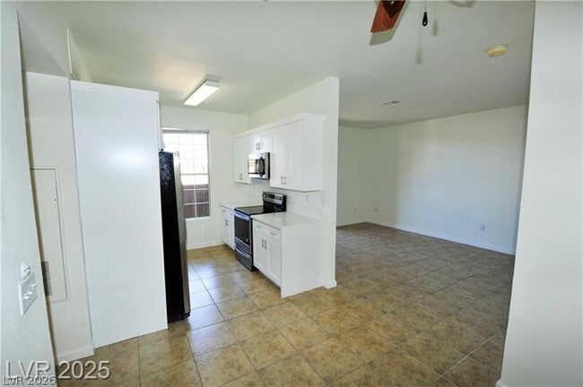 Photo - 231 W Horizon Ridge Pkwy Unit 1113