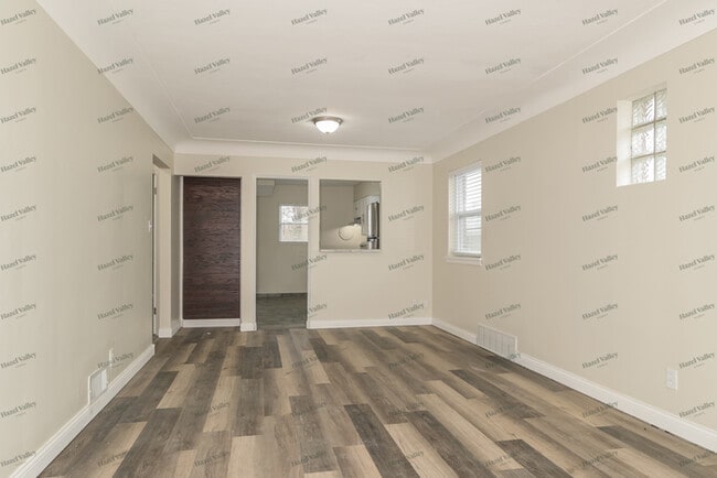 Photo - 6926 Greenway Ave