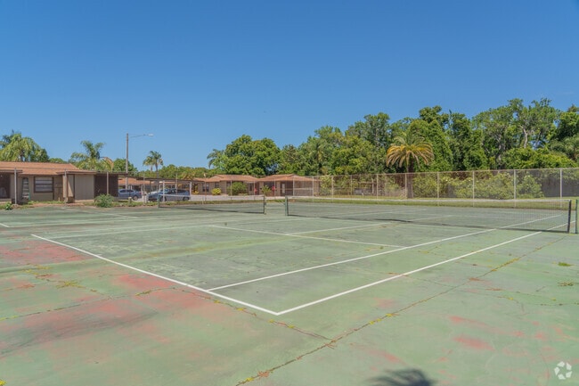 Tennis Courts - King Arthur Condominiums