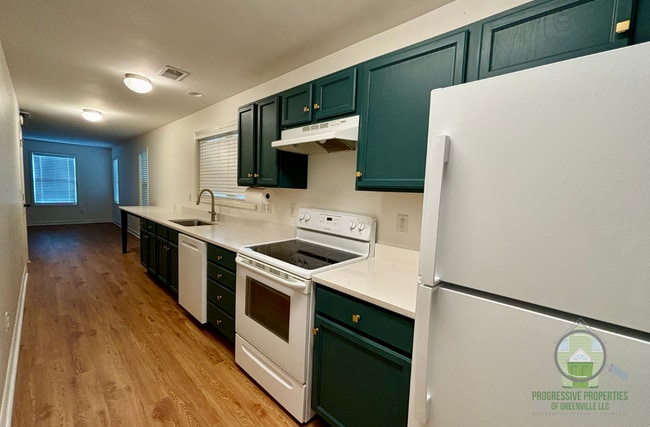 Photo - 12 McLeod St