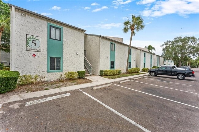 Building Photo - 11525 8th Way N Unit 509