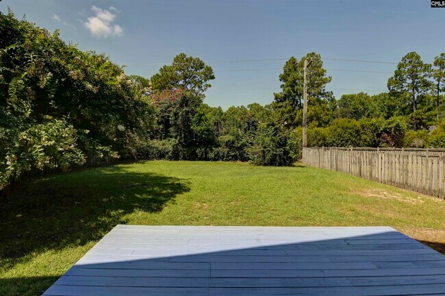 Photo - 141 Wigmore Ln House