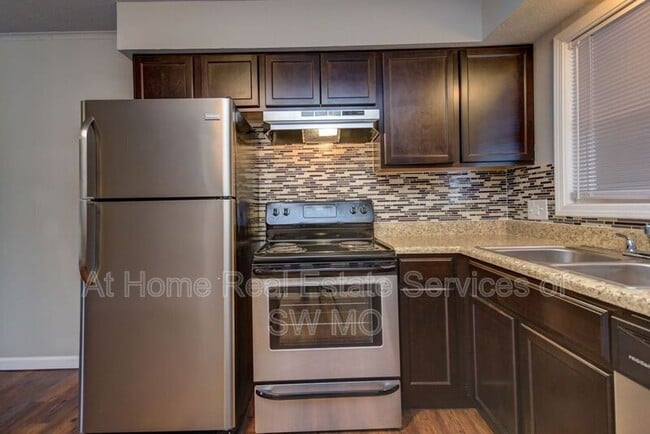 Photo - 930 S Campbell Ave Unit Plaza 30
