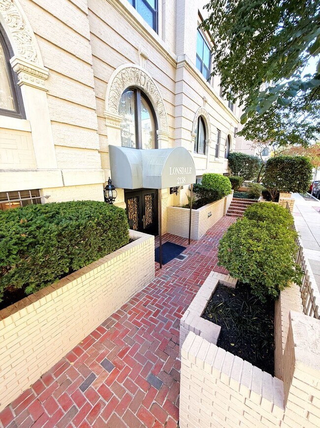 Photo - 2 Level, 2 Bedroom Hidden Gem in Dupont!