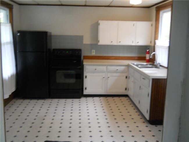 Photo - 10 West St