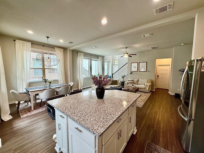 Photo - 2500 Meyer Cv Unit B