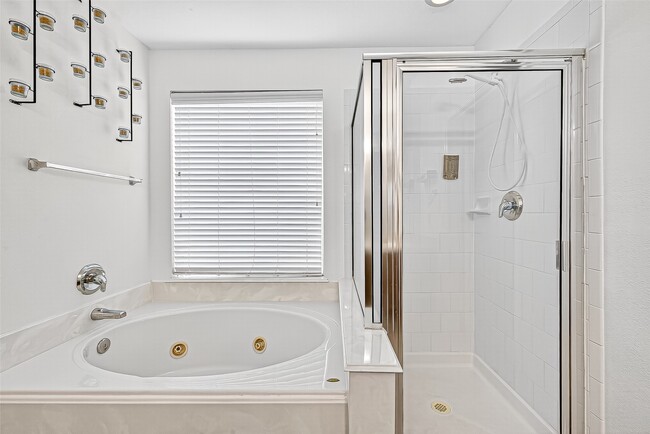 Building Photo - 4730 Pin Oak Creek Ln