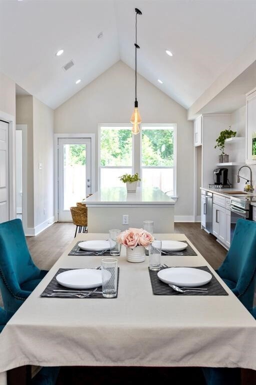 Photo - 6832 Morrow St