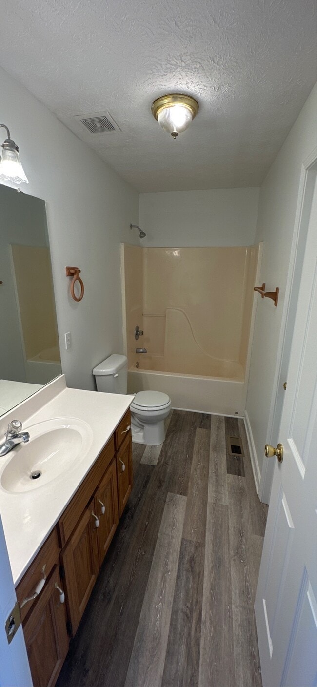Photo - 103 Mason St