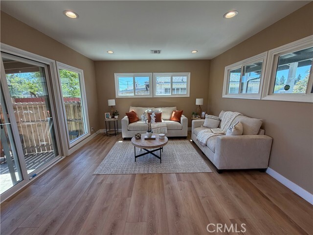 Photo - 11012 Marklein Ave