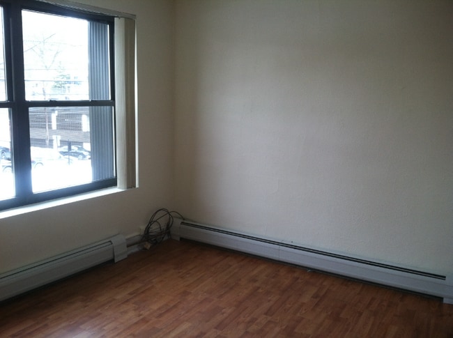 Photo - 495 Main St Unit B-R