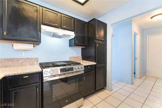 Building Photo - 907 Royalmile Way Rental