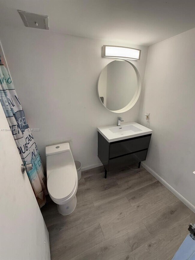 Photo - 7601 E Treasure Dr Unit 612