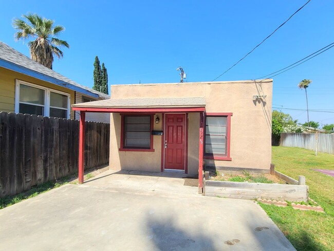 Building Photo - 11052 Evans St Unit 1/2
