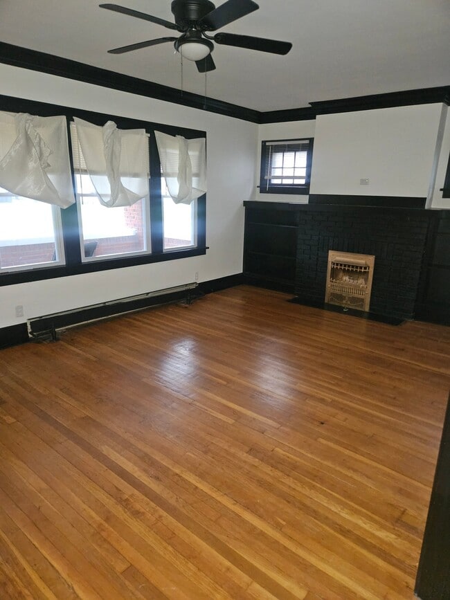 Photo - 4280 E 124th St Unit 1