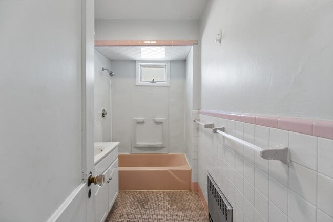 Photo - 198 Harris St Unit 1