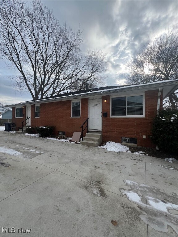 Photo - 2559 Edwin Ave