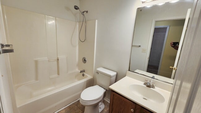 Photo - 199 Bellegrove Dr