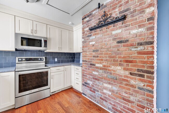 Photo - 349 Westport Turnpike