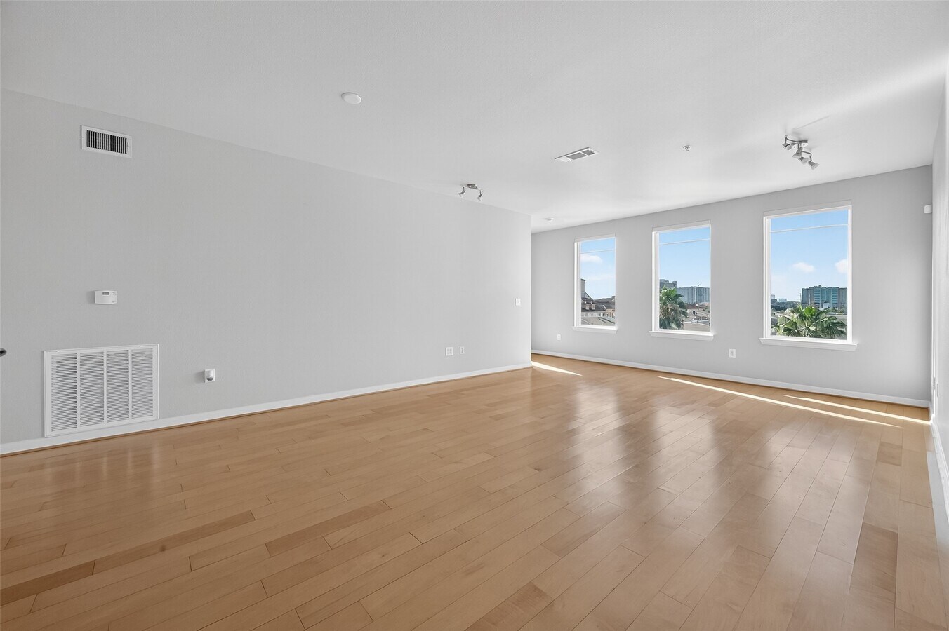 Photo - 505 Jackson Hill St