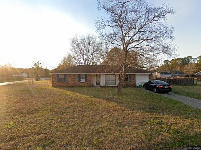 Building Photo - 7205 Greenbriar St
