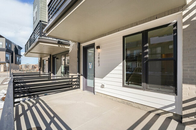 Photo - 2663 Nicholas Wy