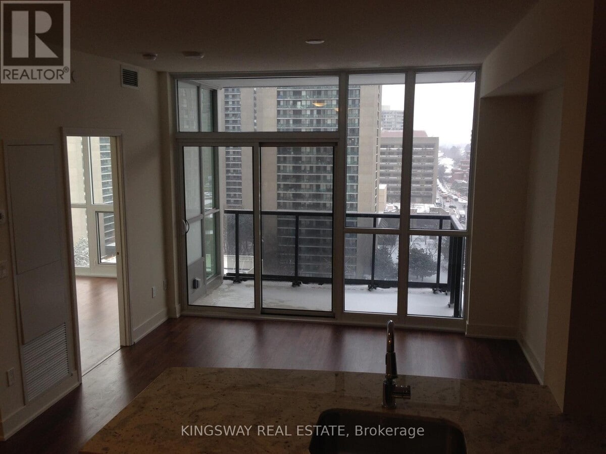 Photo - 88 Sheppard Ave E Unité 1606