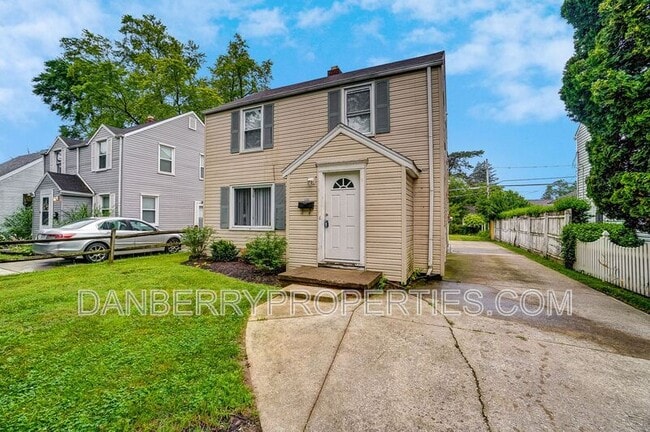 Photo - 1017 Searles Rd