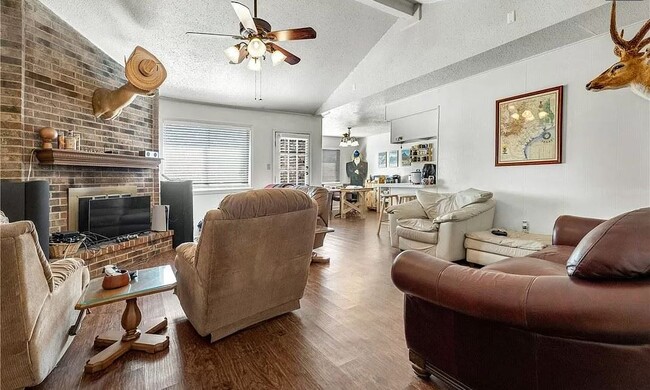 Photo - 1208 Hawk Tree Dr