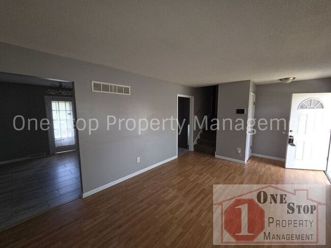 Photo - The Perfect 3 bedroom/2 bathroom home in Grandview, MO!