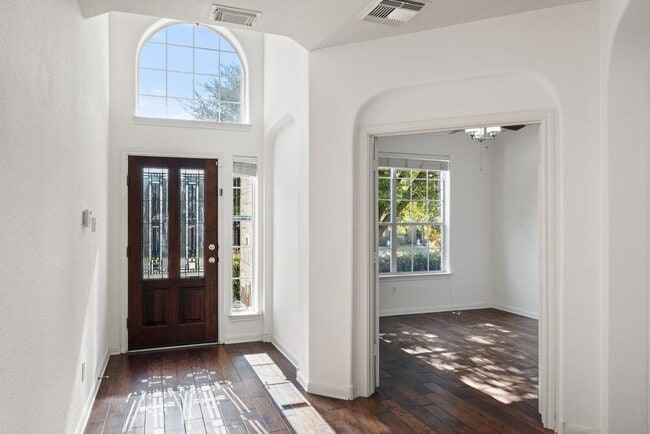 Photo - 2617 Salorn Way