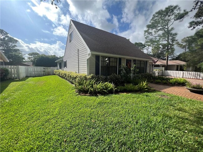 Photo - 5068 Beechwood Rd