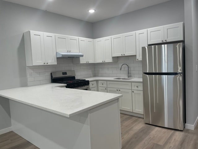 Photo - 441-449 E 18th St