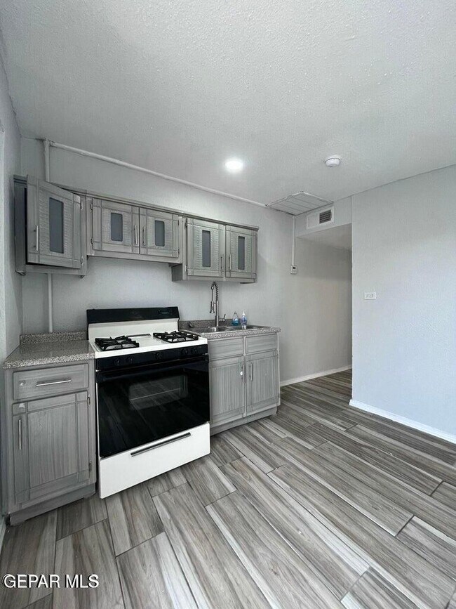 Photo - 10216 Celedon Cir