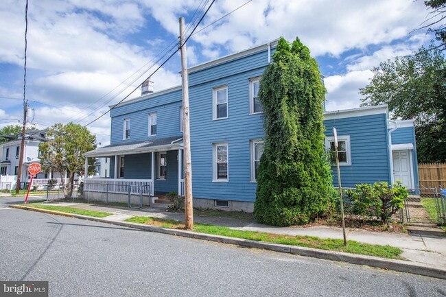 140 Franklin St