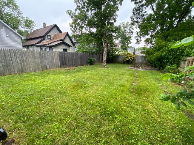 846 Jennette Ave NW Unit 1