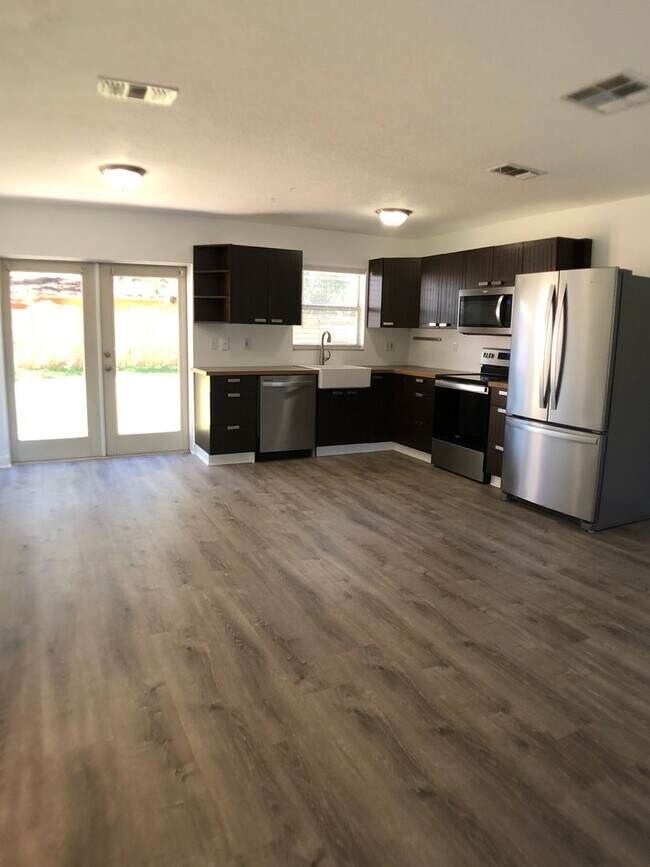 Photo - Countryside Cutie