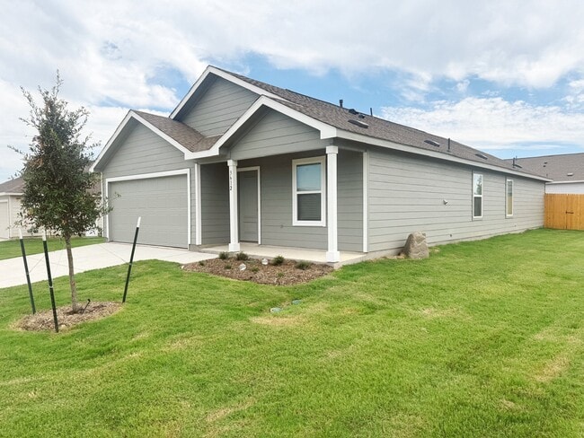 Photo - 3612 Chambray Dr